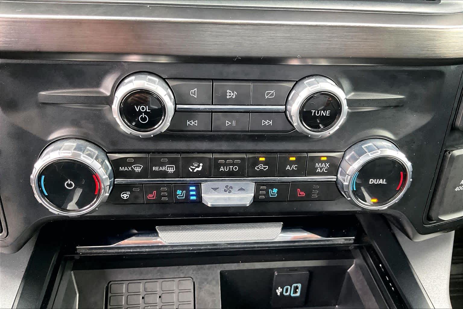 2024 Ford Super Duty F-250 Pickup LARIAT Carbonized Gray at Mac Haik Ford