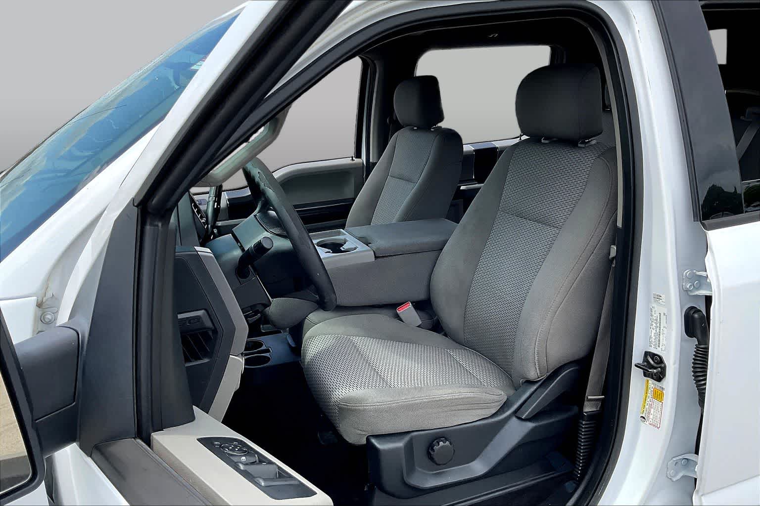 2017 Ford F-150 XLT - 7