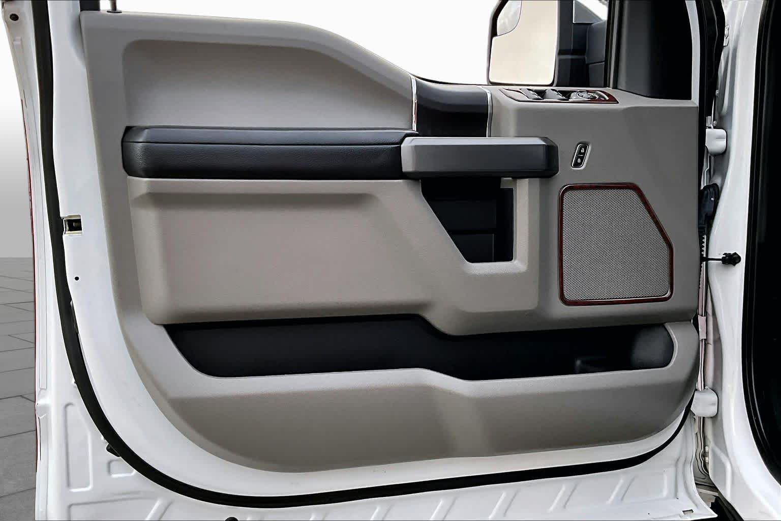 2019 Ford F-150 photo 20 of 33
