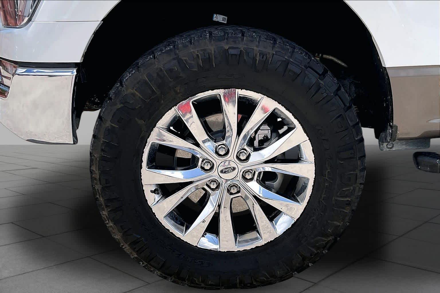 2021 Ford F-150 LARIAT Star White Metallic Tri-Coat/Stone Gray at Tomball Ford