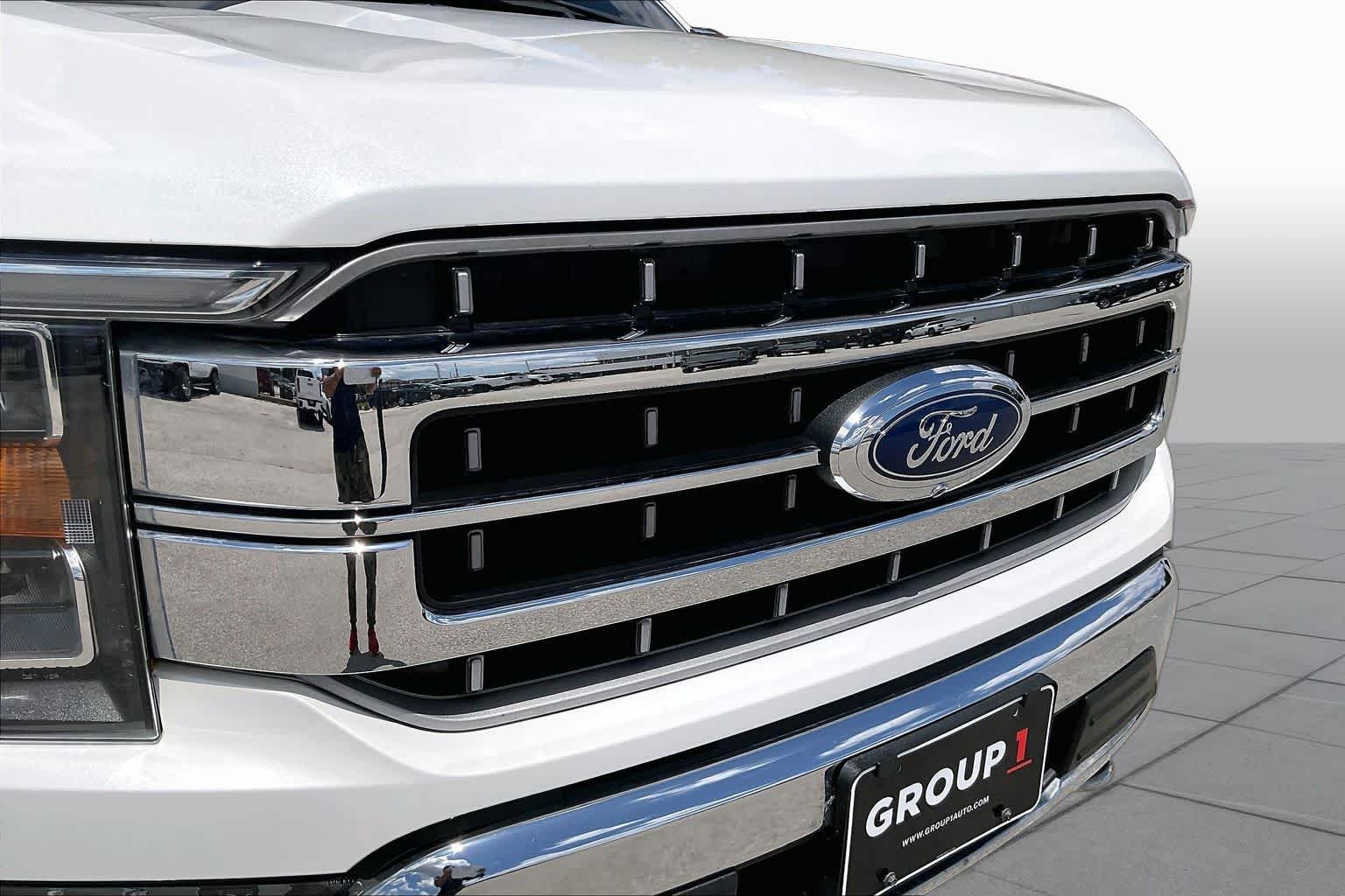 2021 Ford F-150 LARIAT Star White Metallic Tri-Coat/Stone Gray at Tomball Ford
