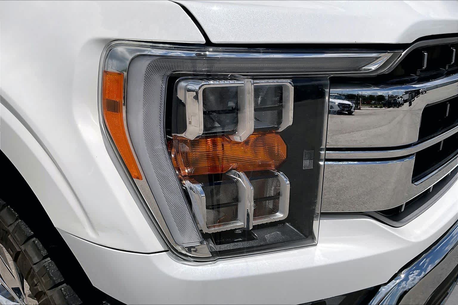 2021 Ford F-150 LARIAT Star White Metallic Tri-Coat/Stone Gray at Tomball Ford