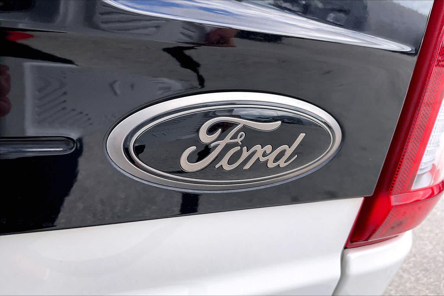 2023 Ford F-150 Platinum Star White Metallic Tri-Coat at Tomball Ford