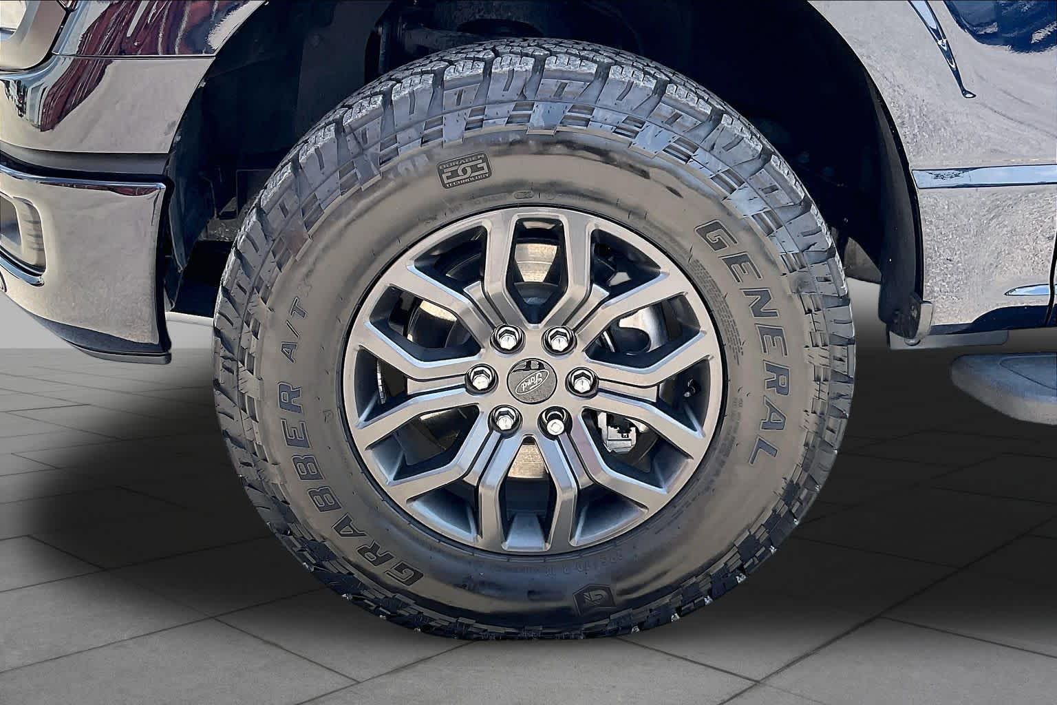 2025 Ford F-150 photo 11 of 34