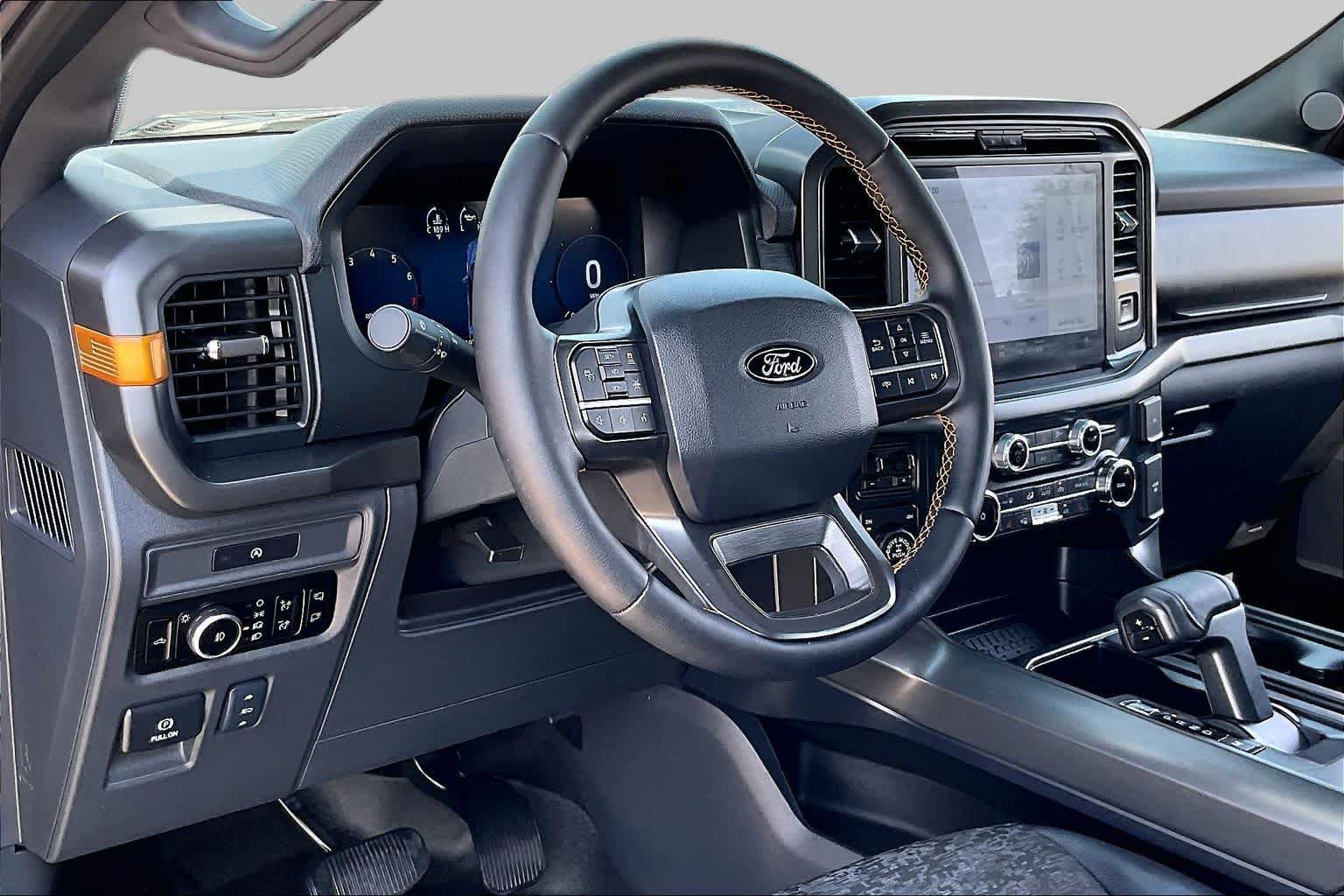 2025 Ford F-150 photo 17 of 34