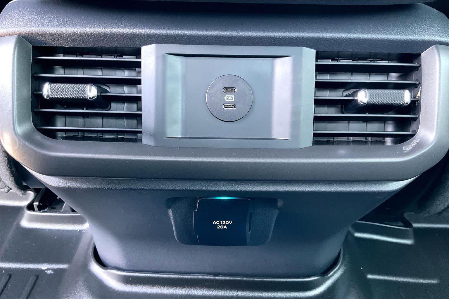 2025 Ford F-150 photo 31 of 34