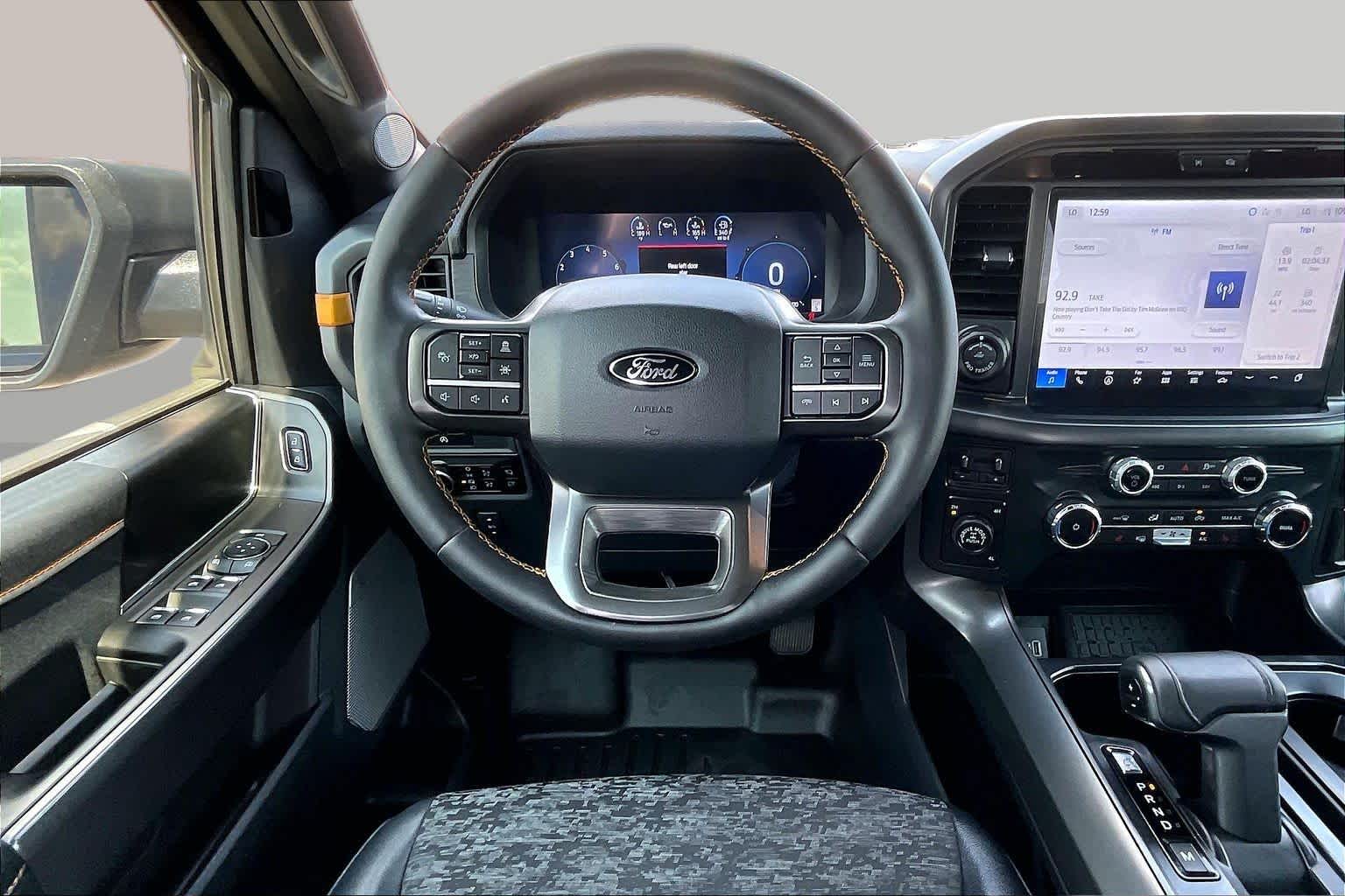 2025 Ford F-150 photo 6 of 34