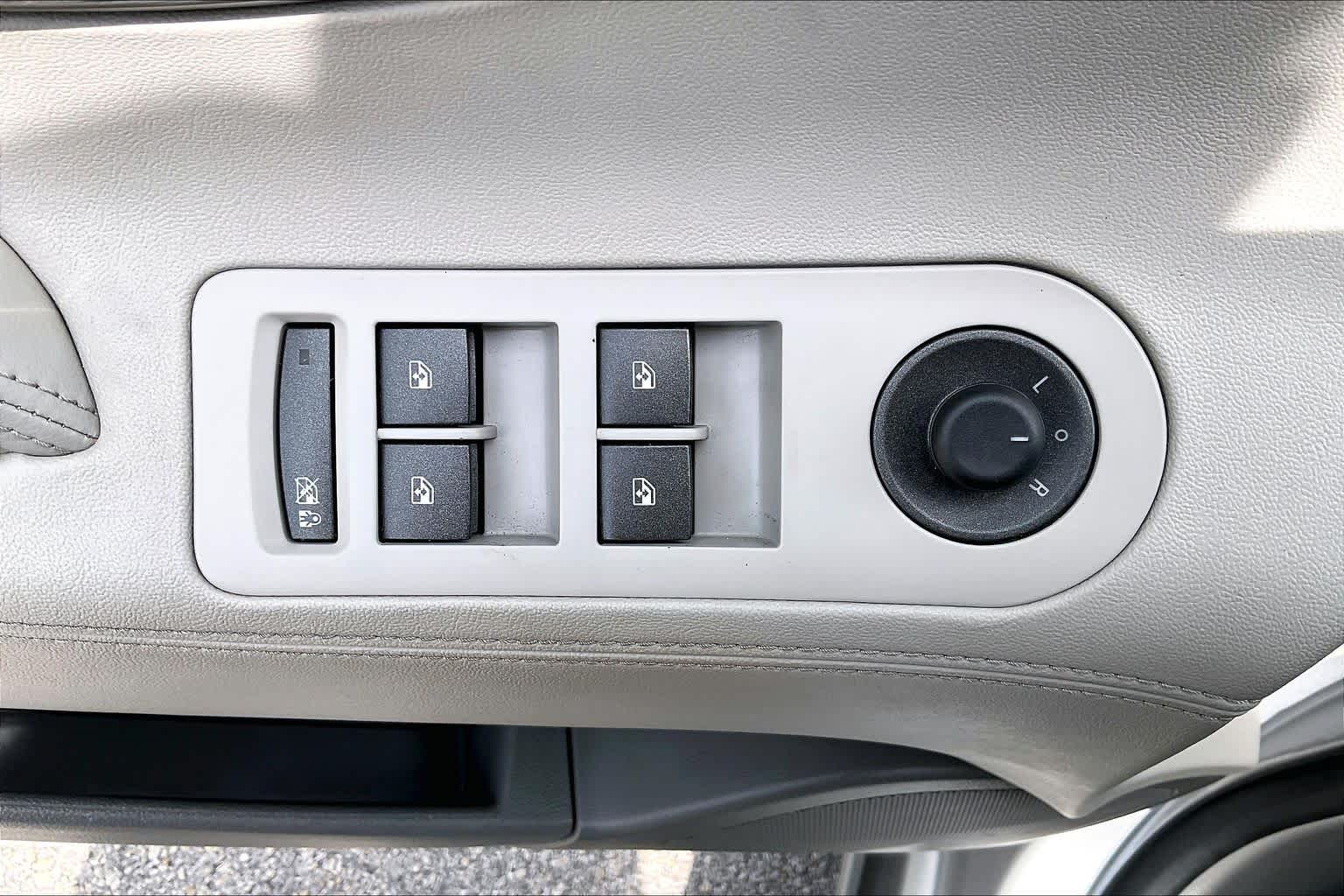 2012 Buick LaCrosse photo 30 of 33