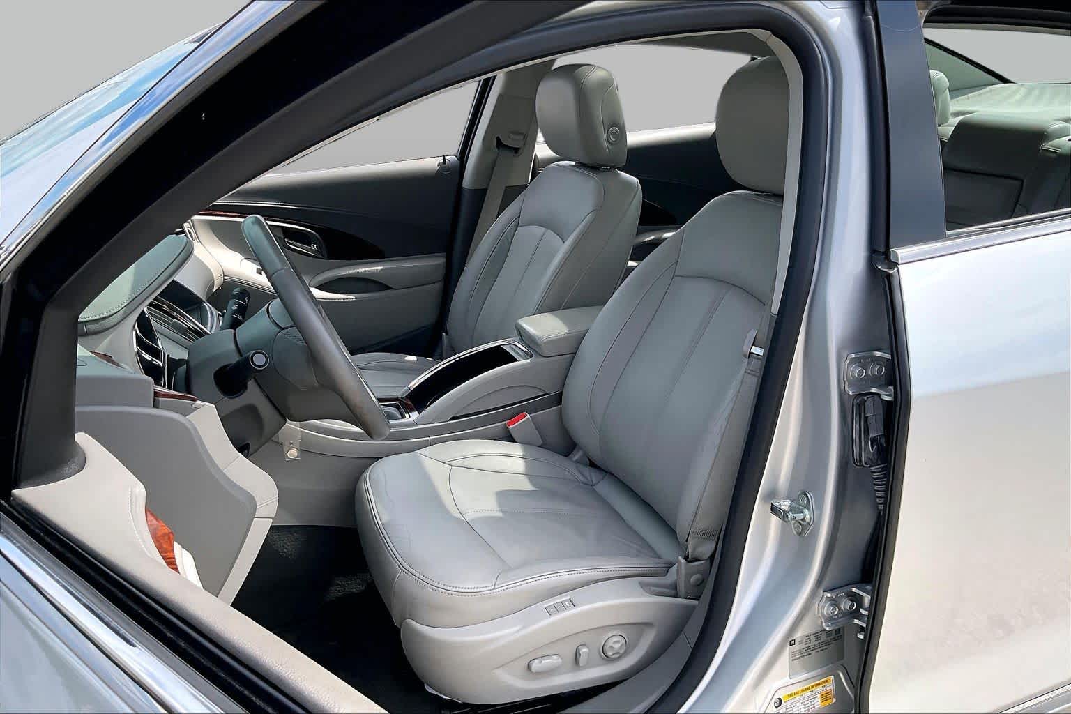 2012 Buick LaCrosse photo 7 of 33