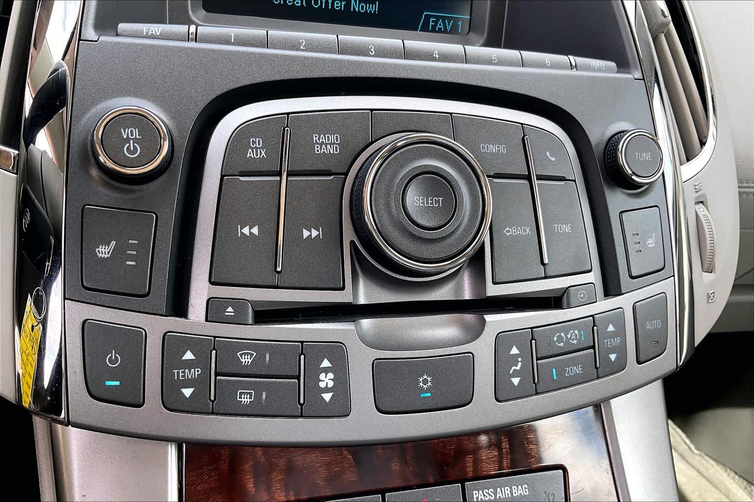 2012 Buick LaCrosse photo 32 of 33
