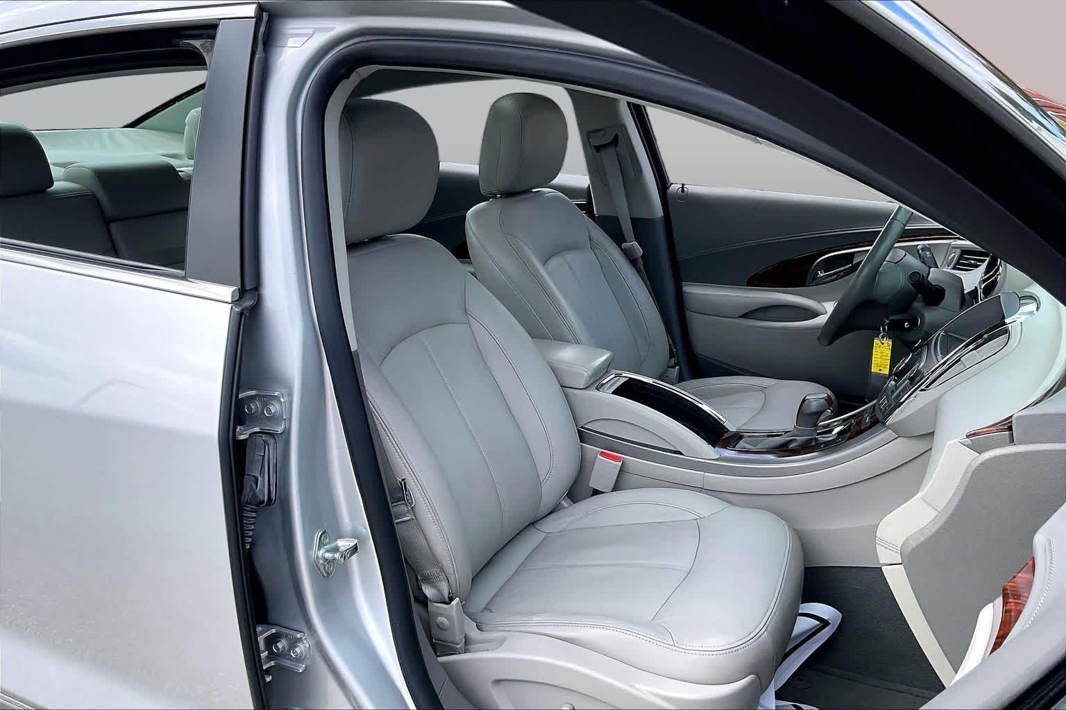 2012 Buick LaCrosse photo 8 of 33