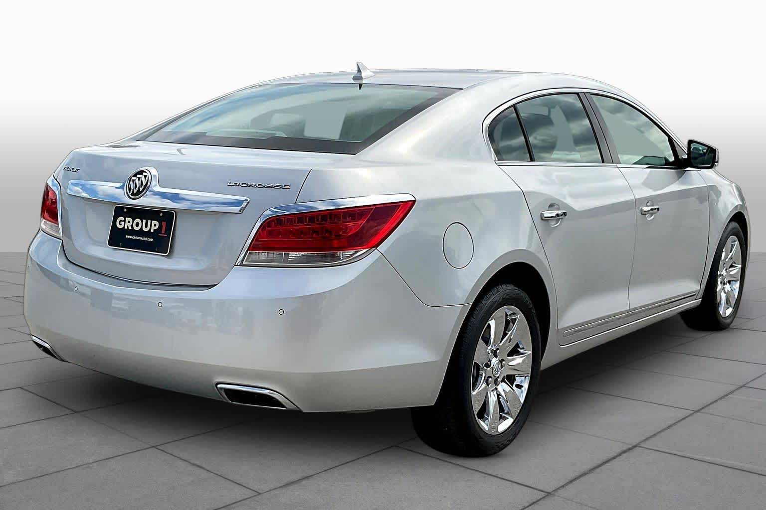 2012 Buick LaCrosse photo 12 of 33