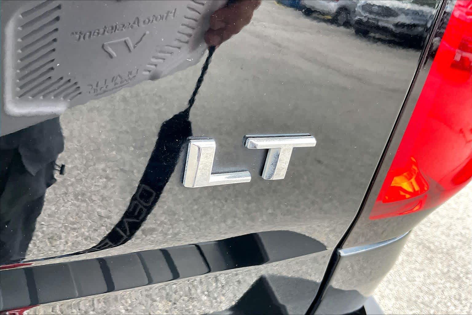 Used 2021 BLACK Chevrolet 2WD LT image 10