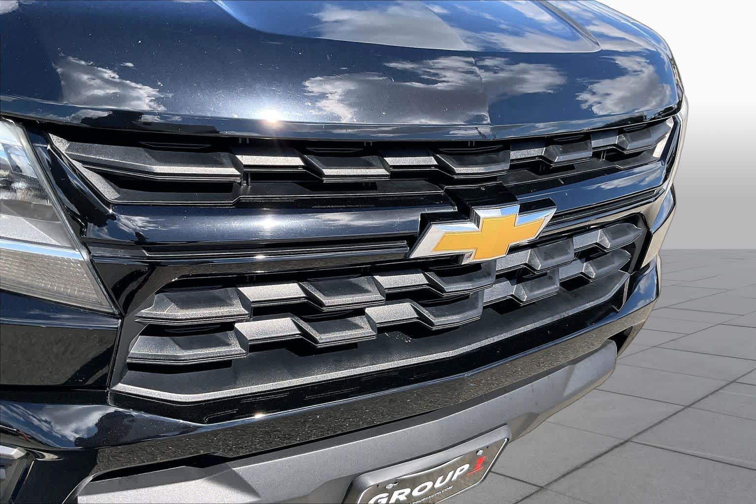 Used 2021 BLACK Chevrolet 2WD LT image 29