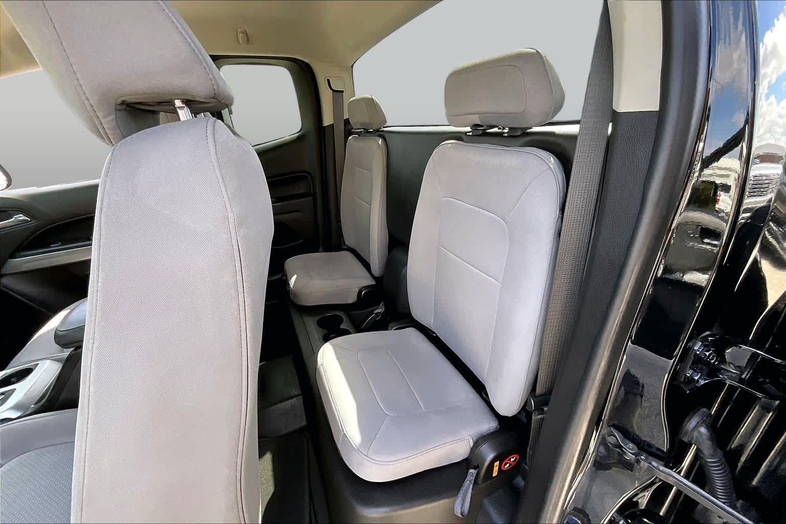 Used 2021 BLACK Chevrolet 2WD LT image 19