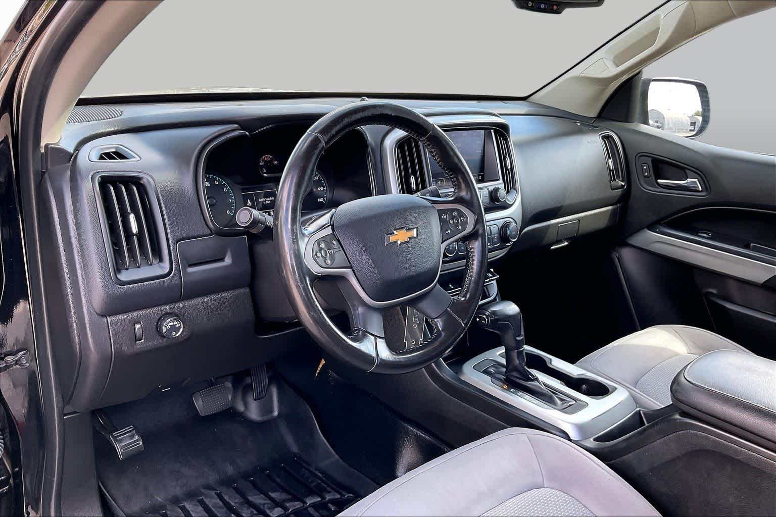 Used 2021 BLACK Chevrolet 2WD LT image 17