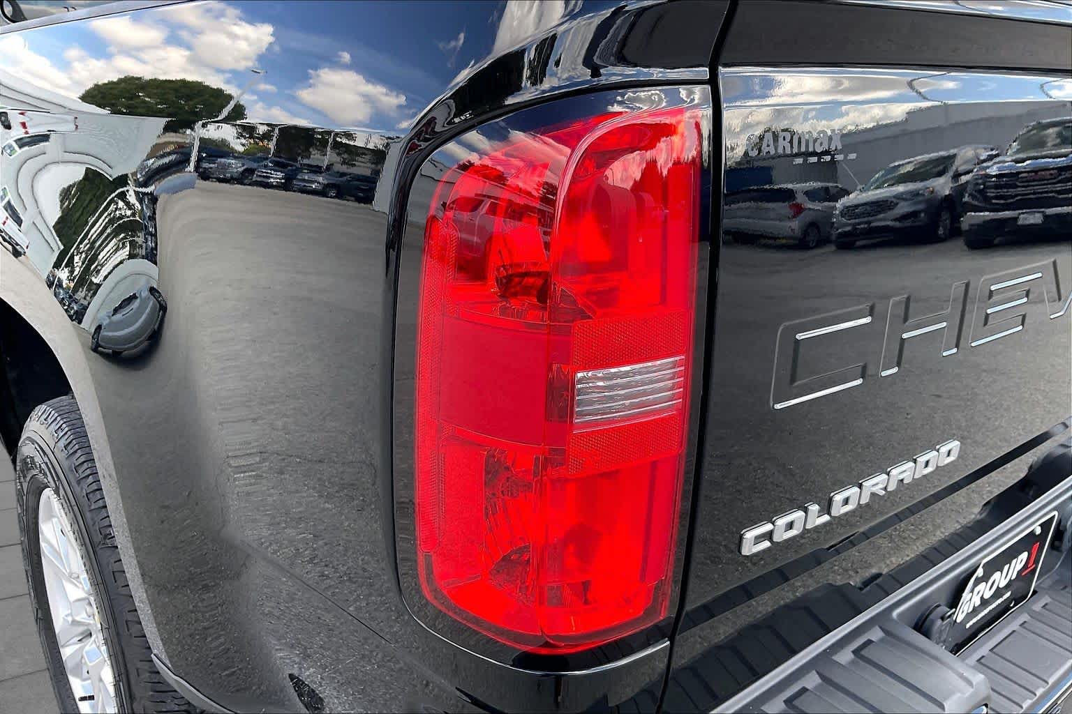 Used 2021 BLACK Chevrolet 2WD LT image 28