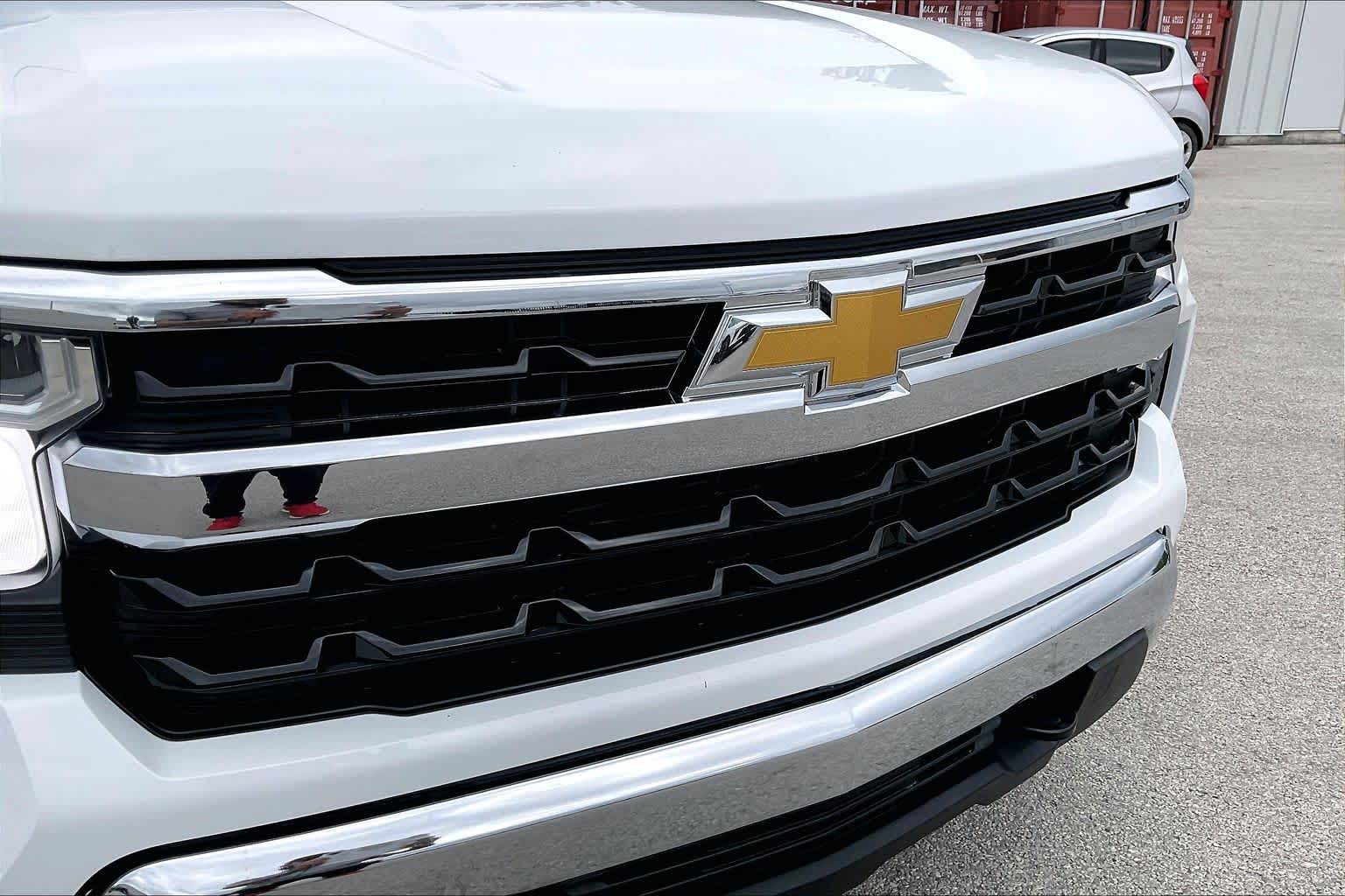 2024 Chevrolet Silverado 1500 LT Summit White at Group 1 GMC Buick South