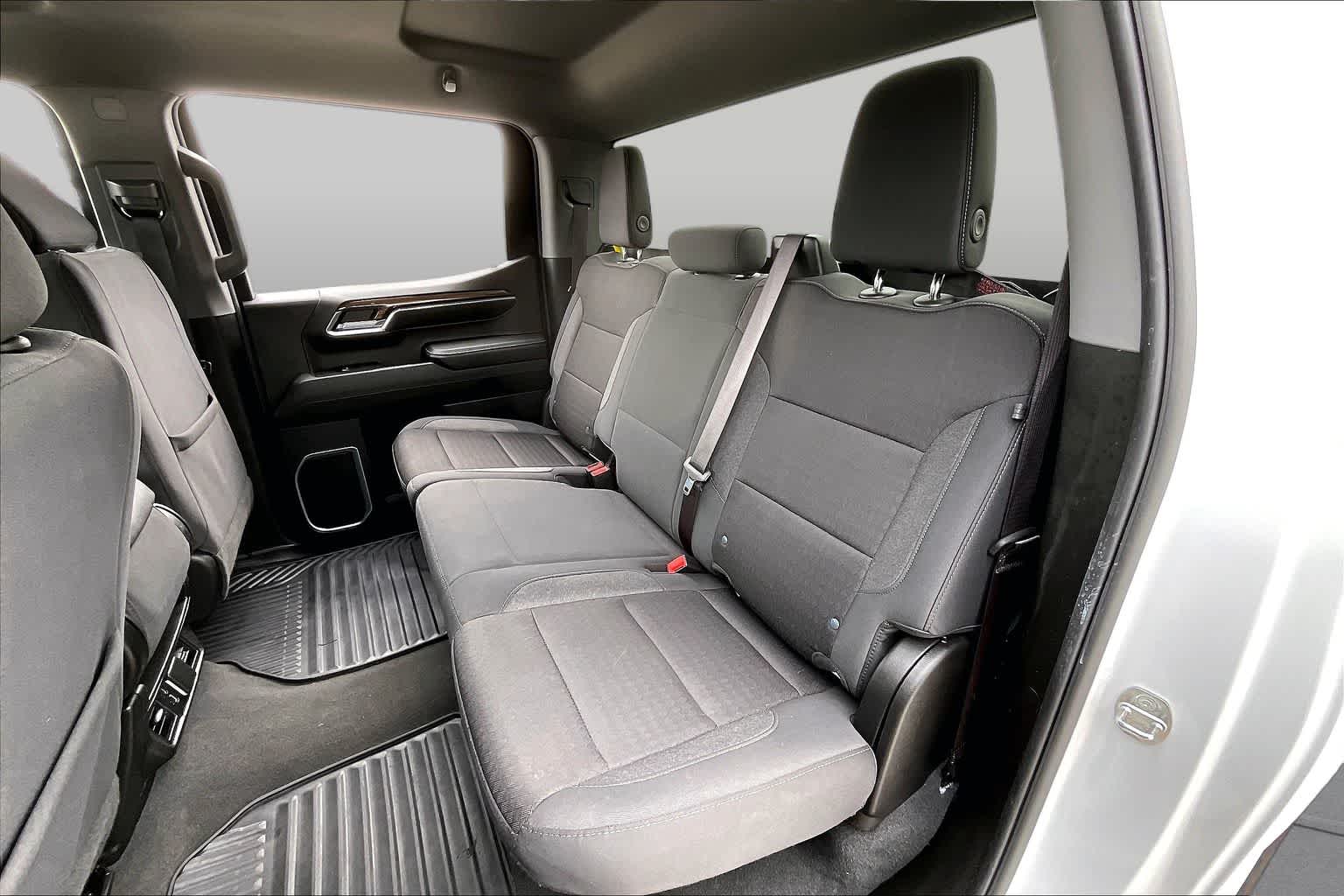 2024 Chevrolet Silverado 1500 LT Summit White at Davis Chevrolet
