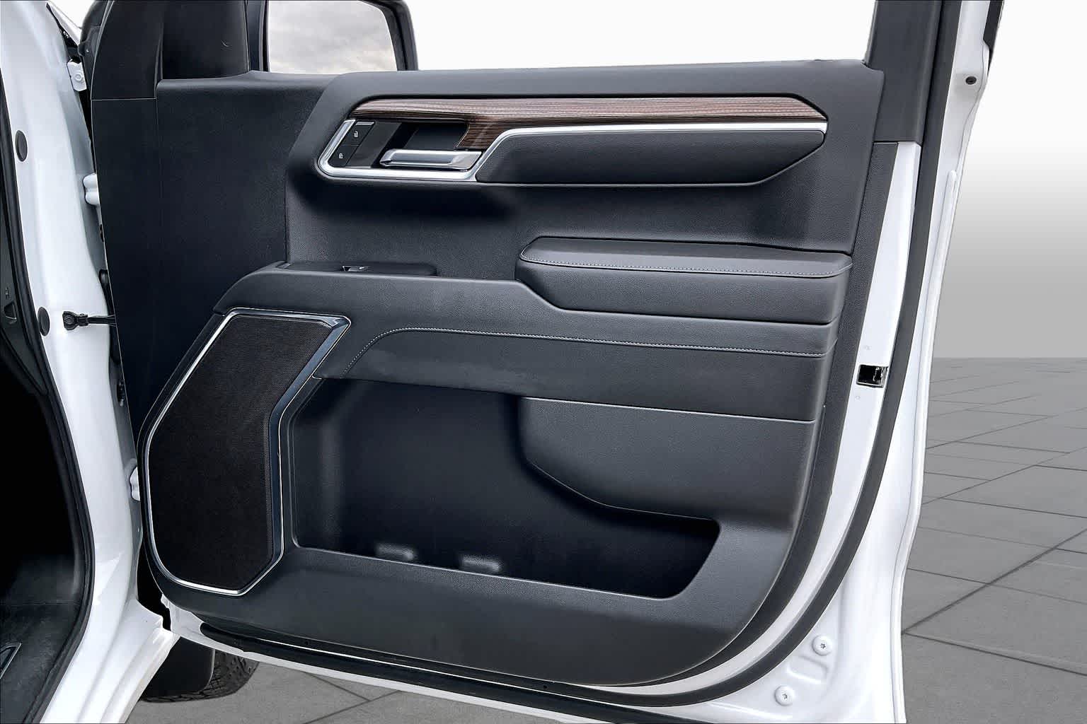 2024 Chevrolet Silverado 1500 LT Summit White at Davis Chevrolet