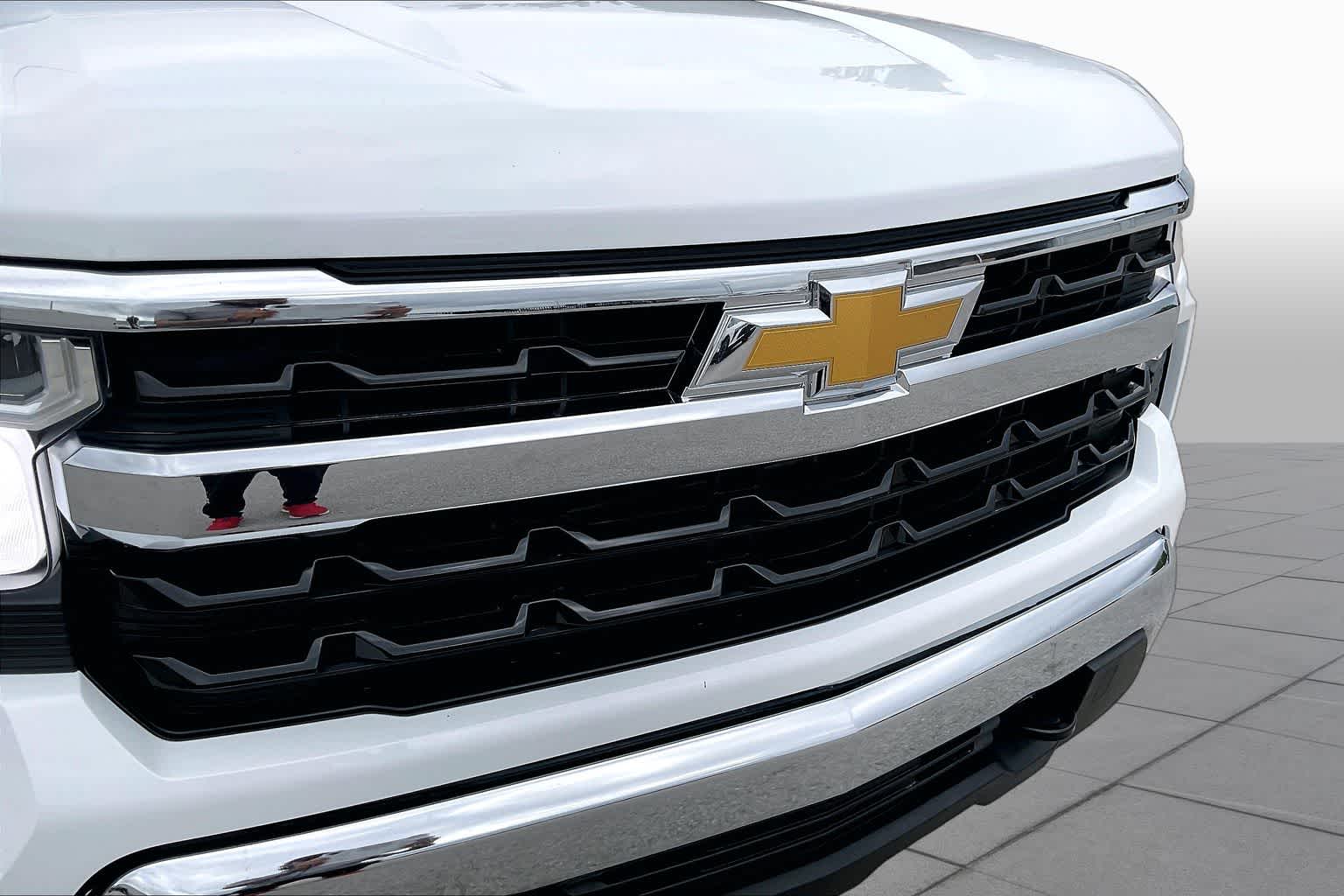 2024 Chevrolet Silverado 1500 LT Summit White at Davis Chevrolet