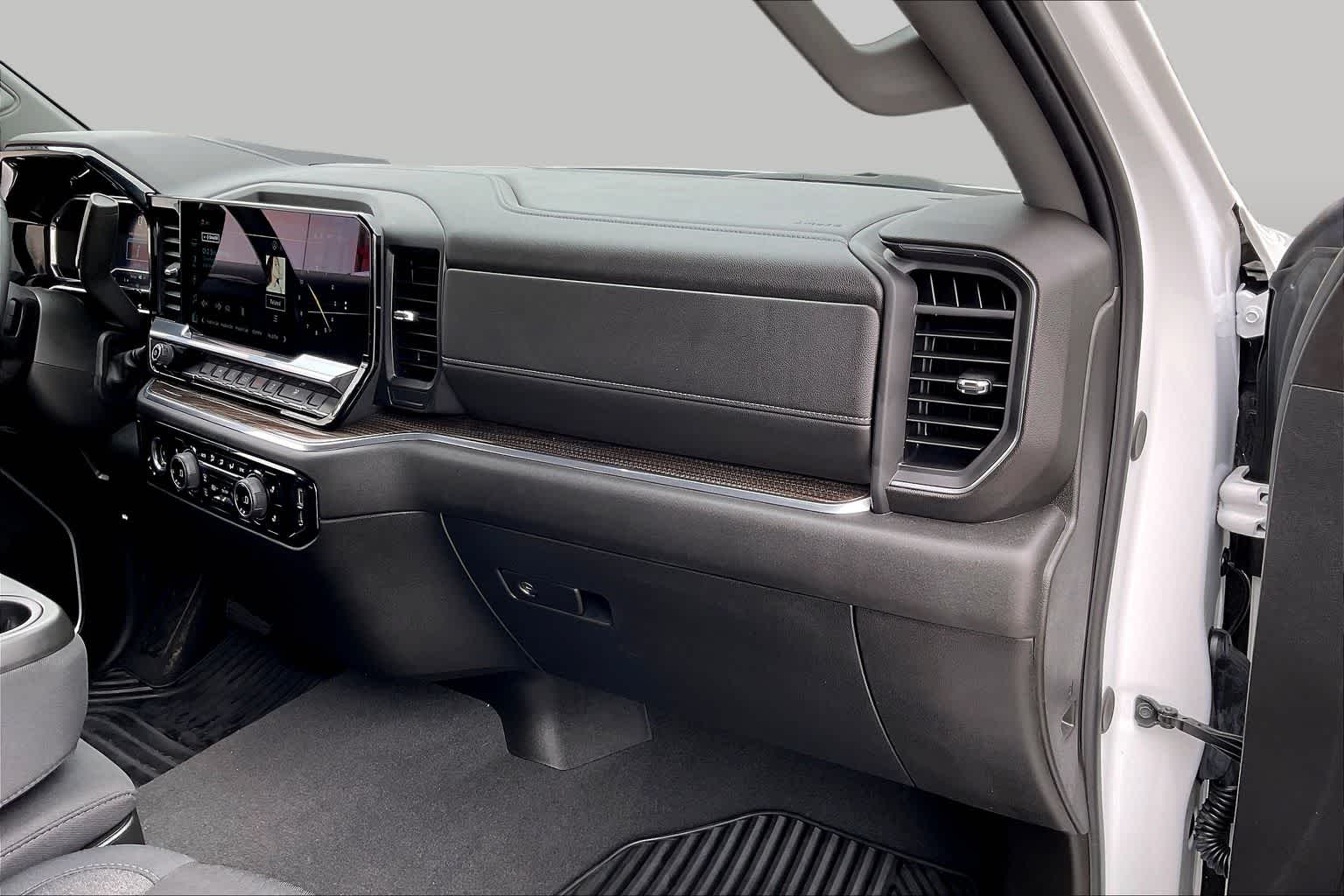 2024 Chevrolet Silverado 1500 LT Summit White at Davis Chevrolet