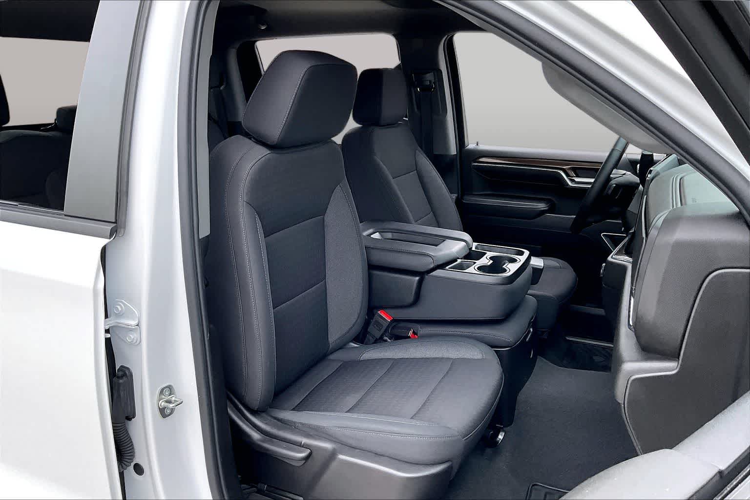 2024 Chevrolet Silverado 1500 LT Summit White at Davis Chevrolet
