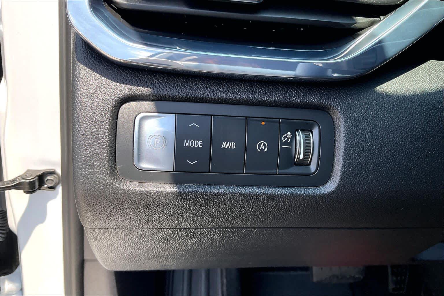 2026 GMC Acadia AWD Elevation Summit White at Texan GMC Buick