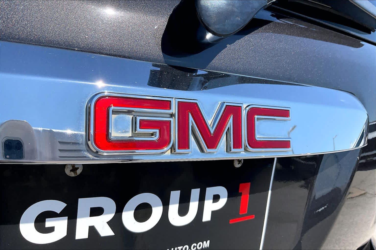 2016 GMC Acadia photo 29 of 33