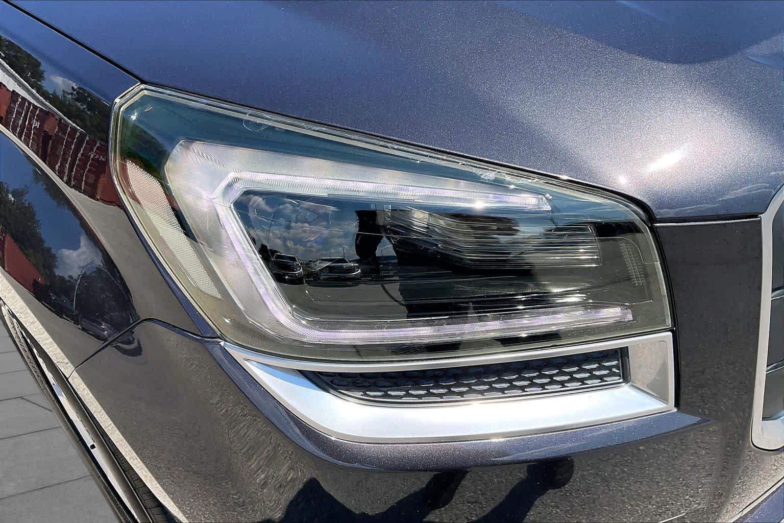 2016 GMC Acadia photo 26 of 33