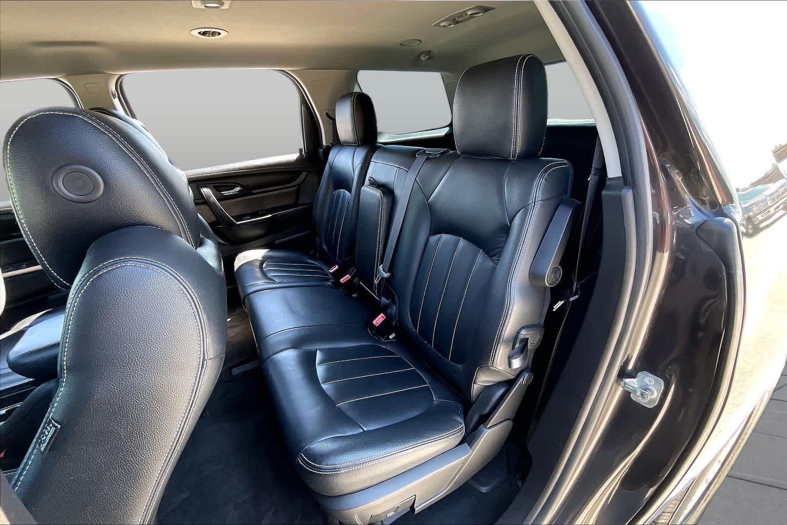 2016 GMC Acadia photo 19 of 33