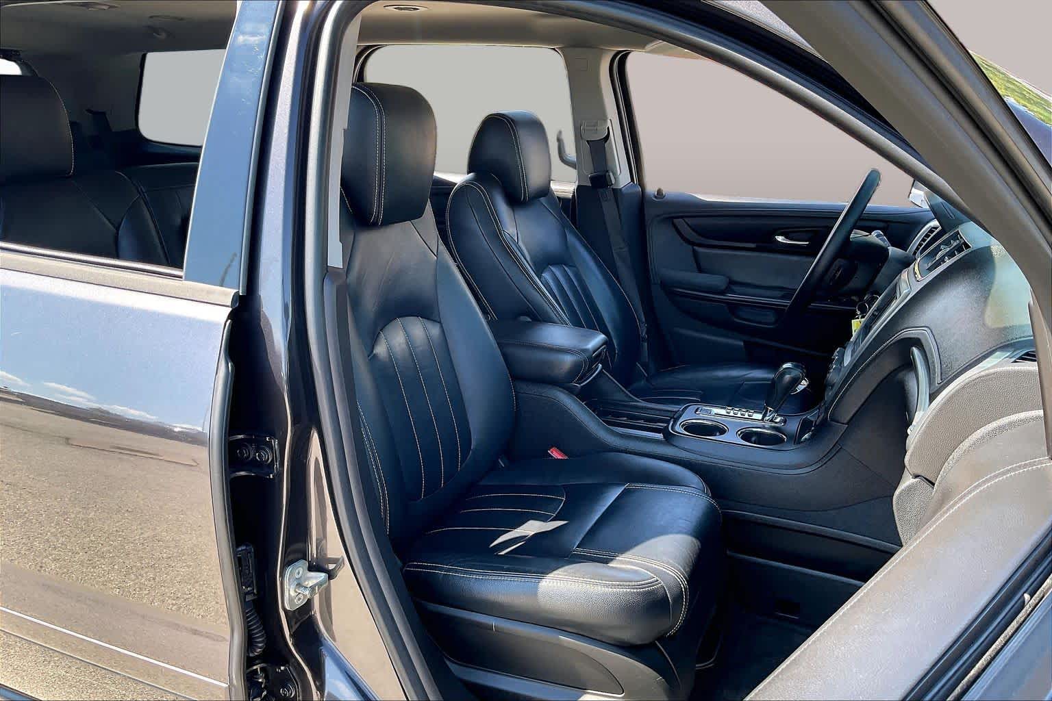 2016 GMC Acadia photo 9 of 33