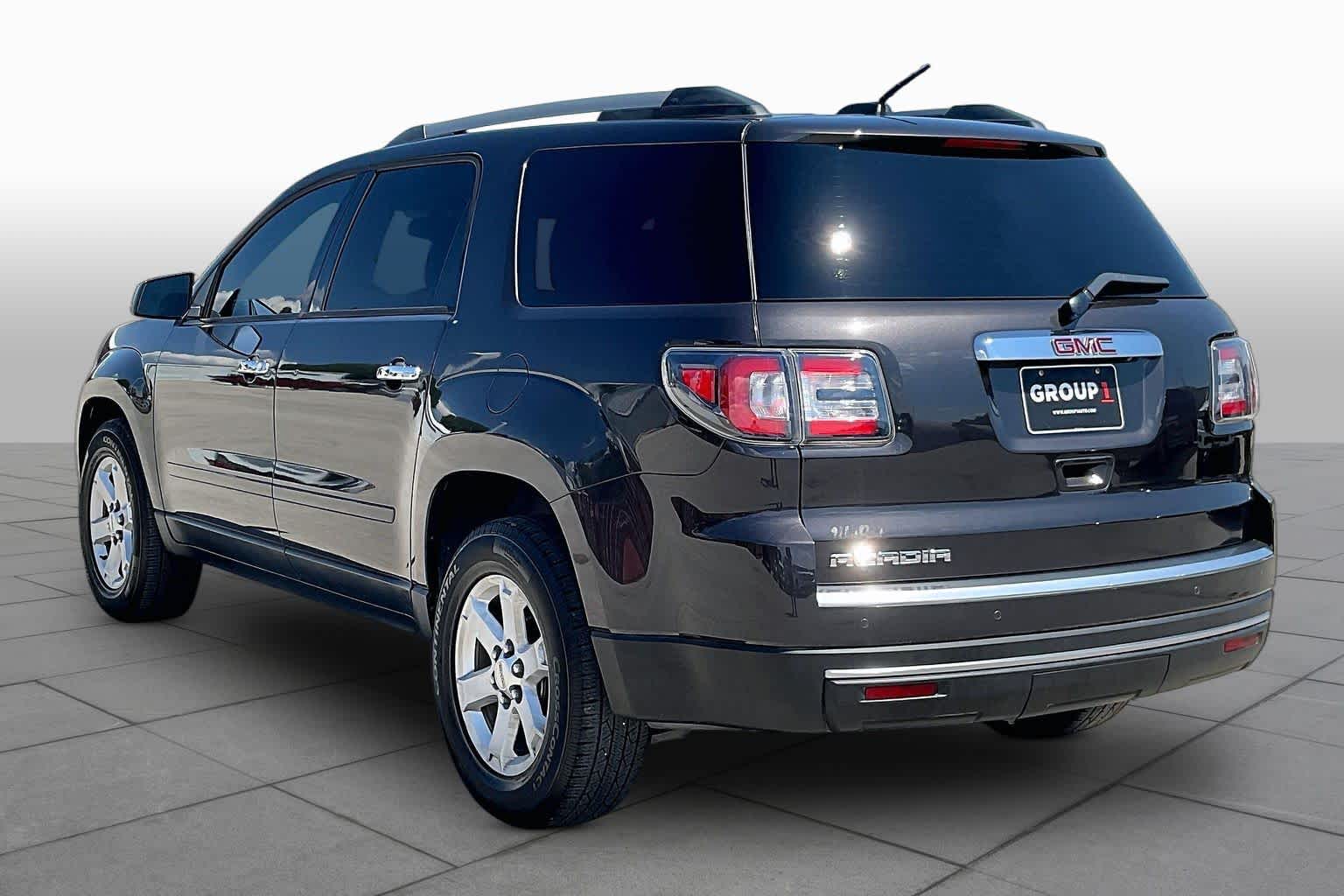 2016 GMC Acadia photo 12 of 33