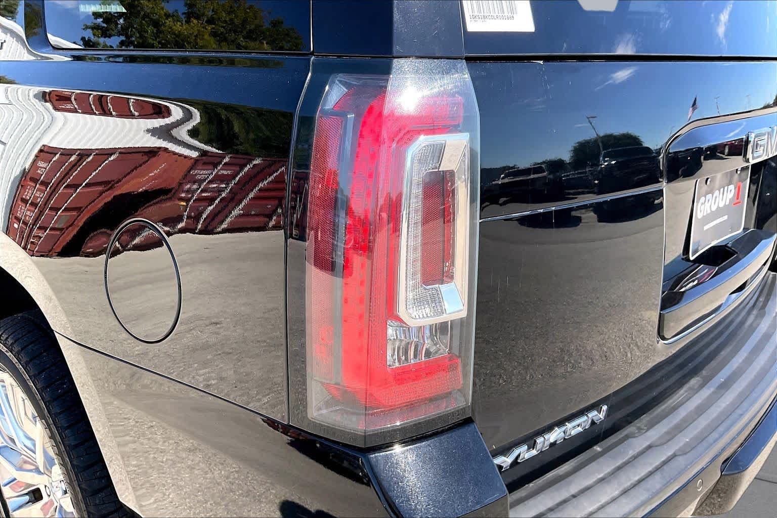 2020 GMC Yukon photo 29 of 35