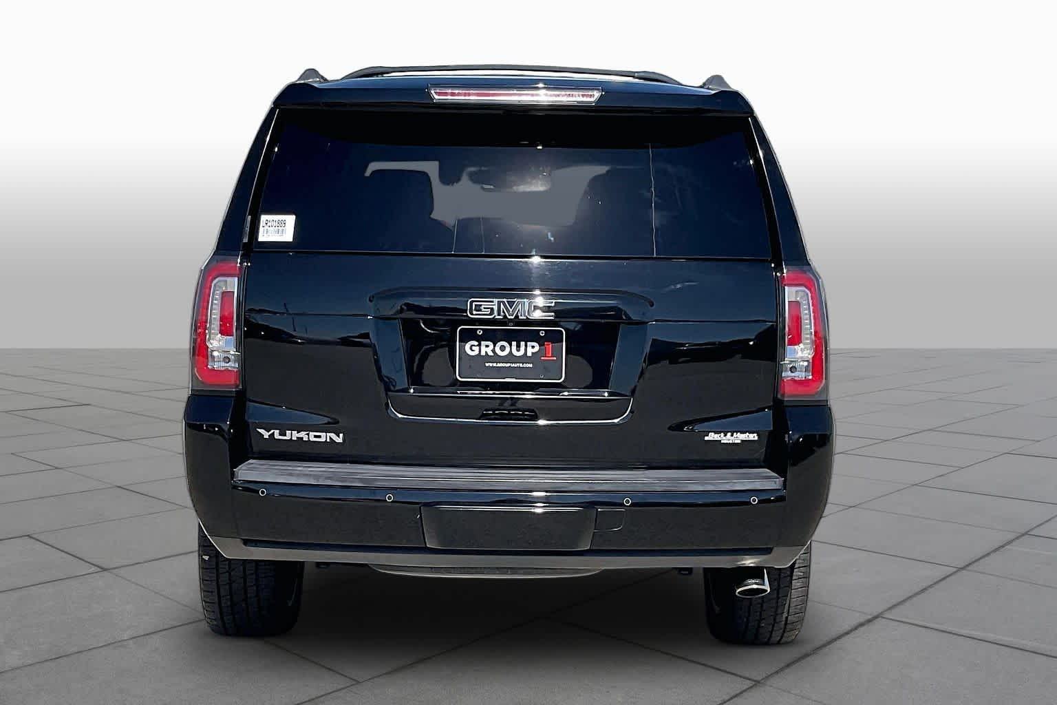 2020 GMC Yukon photo 5 of 35