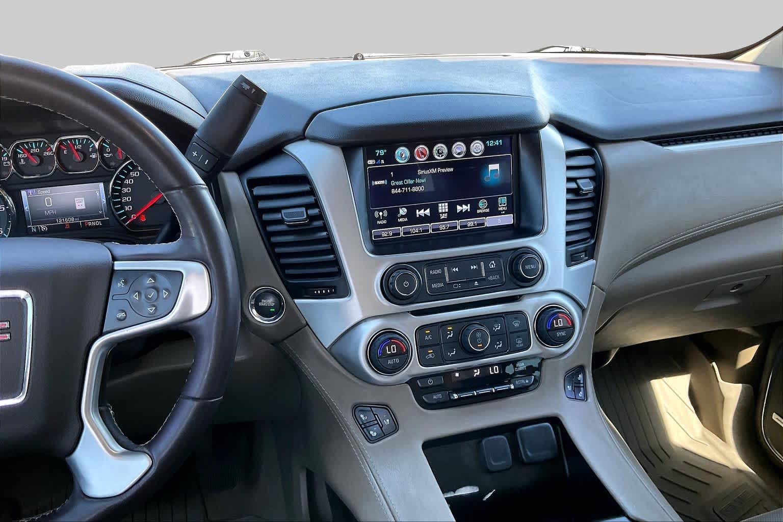 2020 GMC Yukon photo 7 of 35