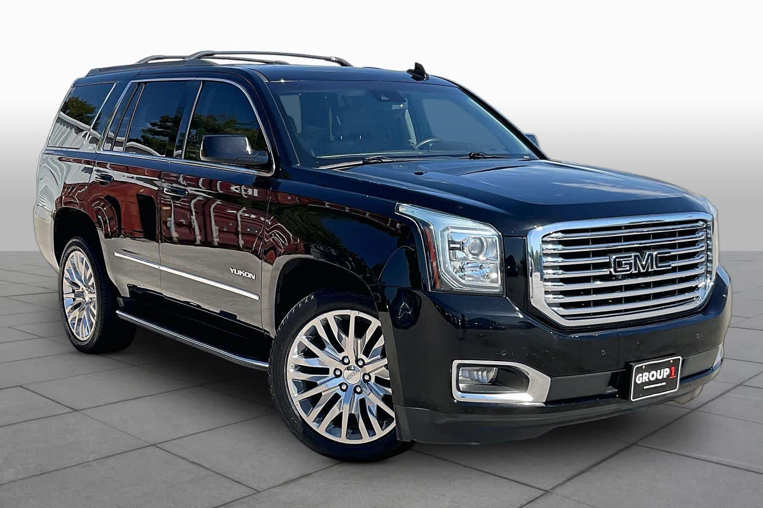 2020 GMC Yukon photo 3 of 35