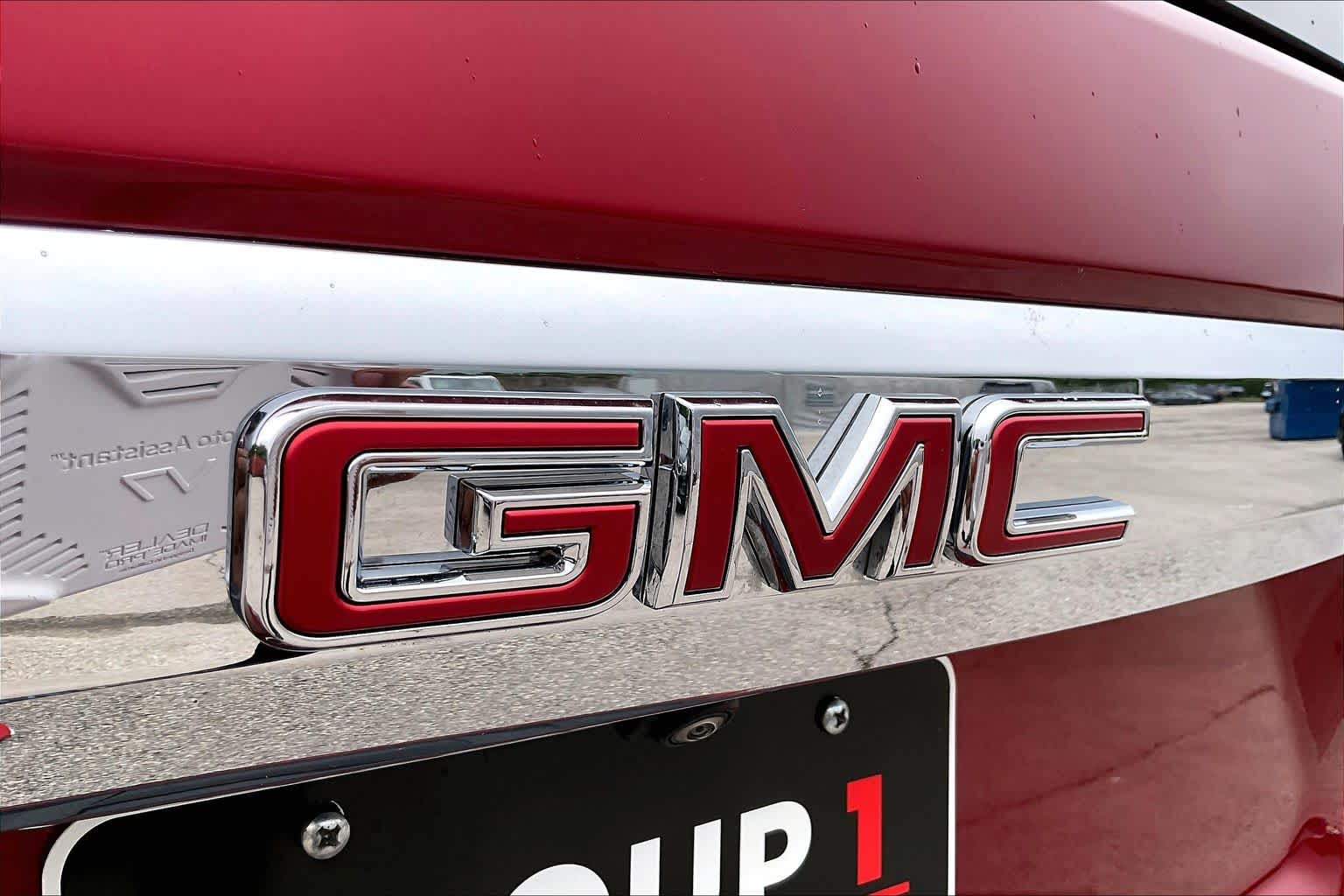 2024 GMC Yukon SLT Volcanic Red Tintcoat at Group 1 GMC Buick South