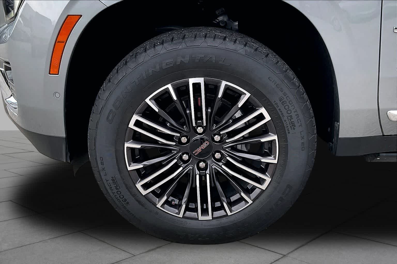 2025 GMC Yukon Elevation Sterling Metallic at Group 1 GMC Buick South