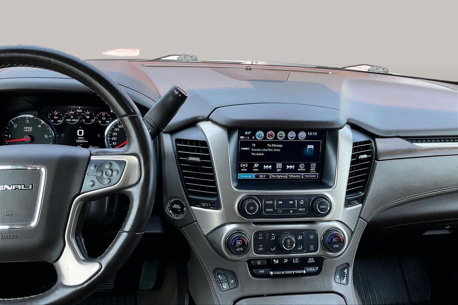 Used 2018 WHITE FROST TRICOAT GMC Denali image 7