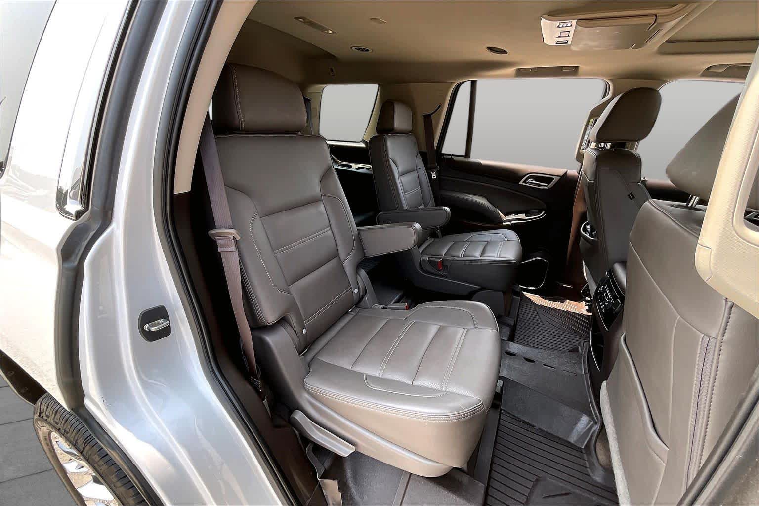 Used 2018 WHITE FROST TRICOAT GMC Denali image 20