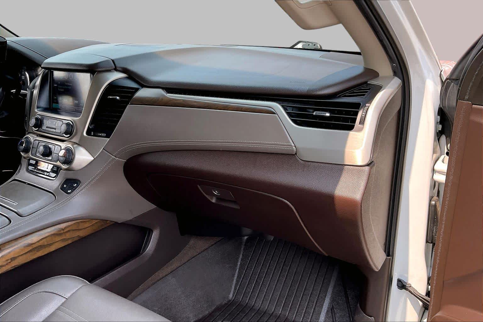 Used 2018 WHITE FROST TRICOAT GMC Denali image 18