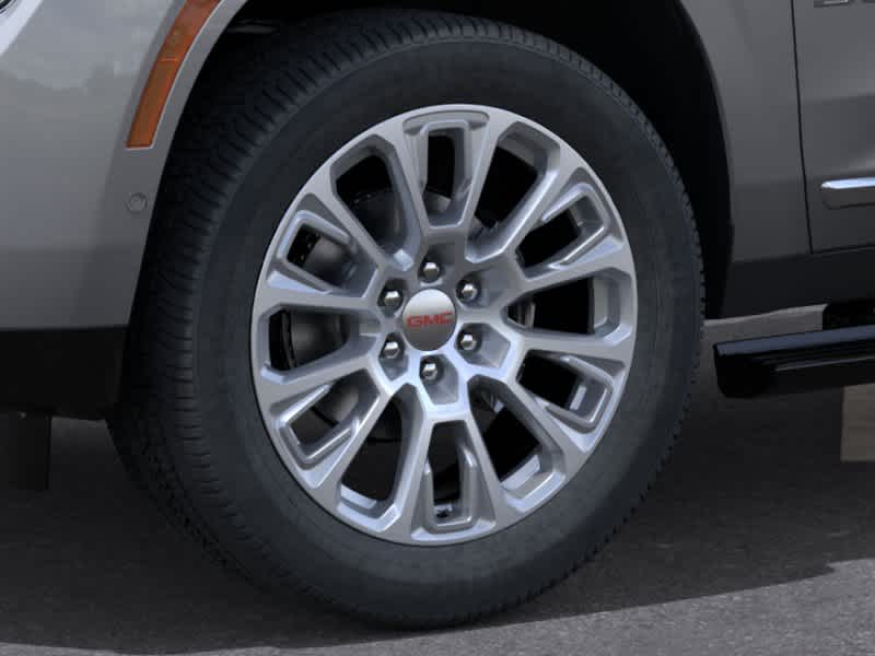 2027 GMC Yukon Denali photo 9 of 24