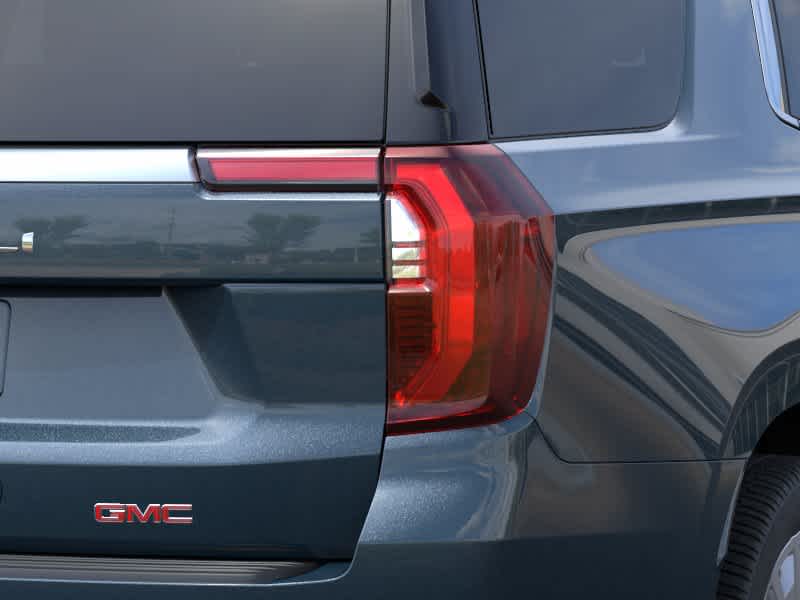 2027 GMC Yukon Denali photo 11 of 24