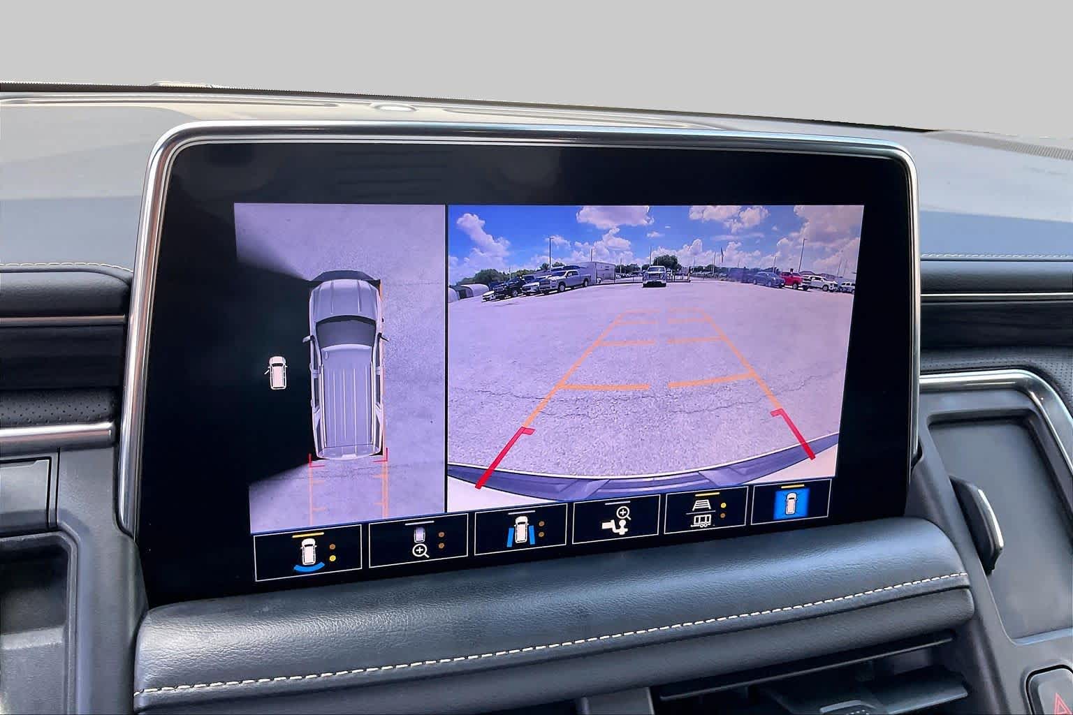 Used 2021 WHITE FROST TRICOAT GMC SLT image 27