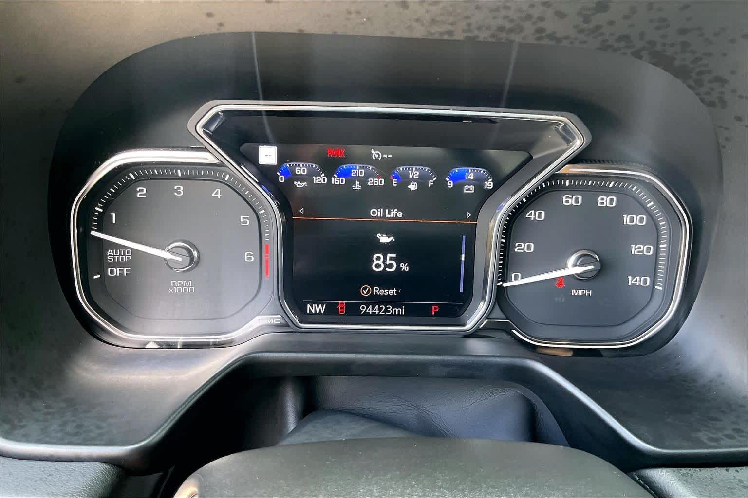 Used 2021 WHITE FROST TRICOAT GMC SLT image 26