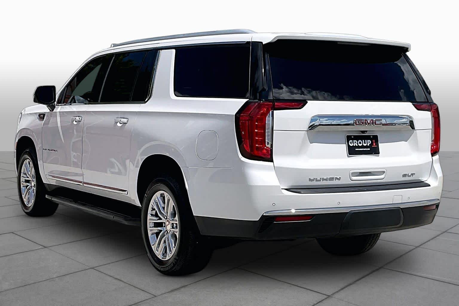 Used 2021 WHITE FROST TRICOAT GMC SLT image 12