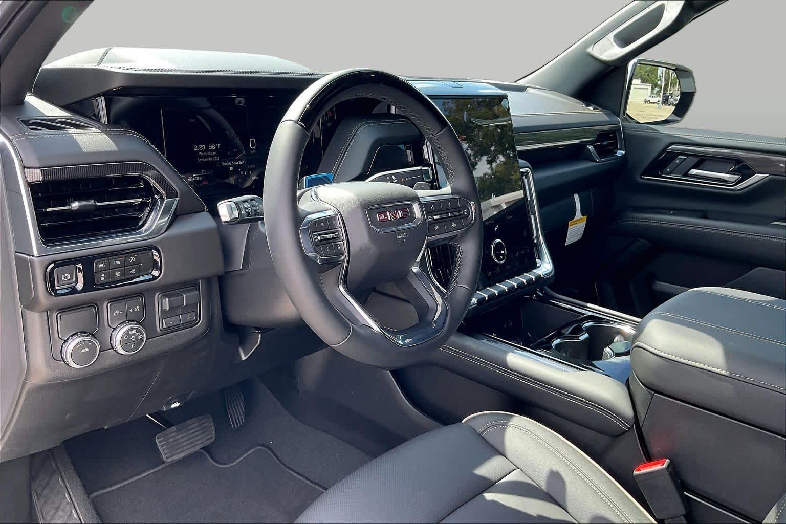 2026 GMC Yukon XL photo 10 of 20