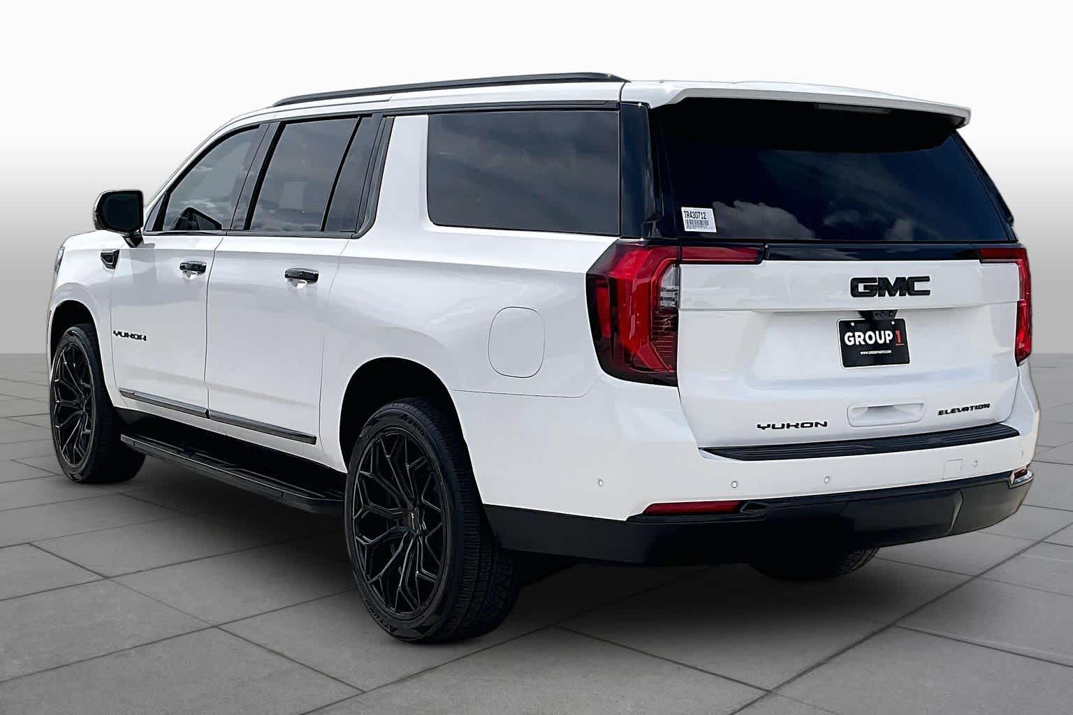 2026 GMC Yukon XL photo 7 of 20