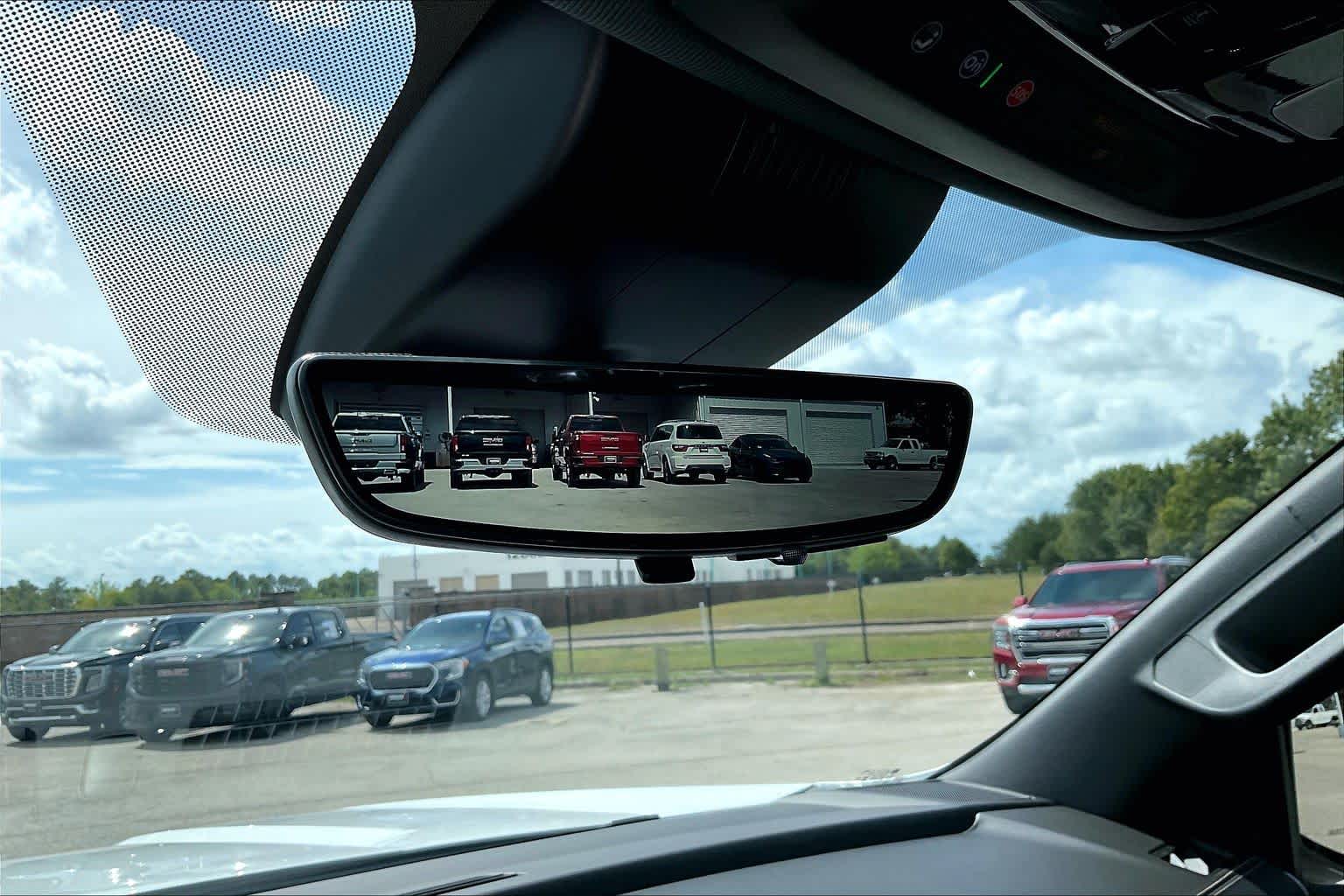 2026 GMC Yukon XL photo 13 of 20